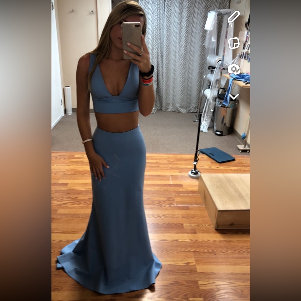 Sherri hill prom dress